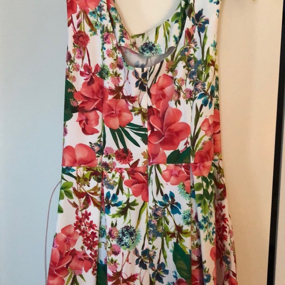 Floral dress, worn once! - Picture 3 of 5
